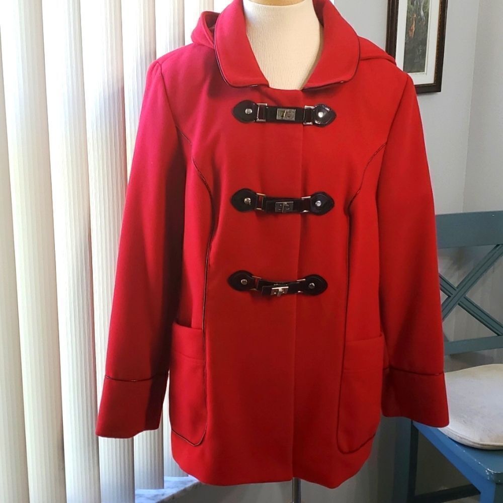 Winter coat, Y2K red with hood. Size large. Big pockets. By Style and Co. St…‎